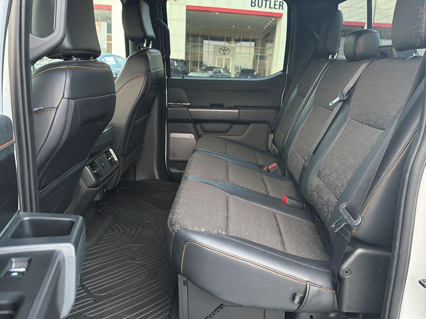 Used 2025 Oxford White Ford Tremor image 11