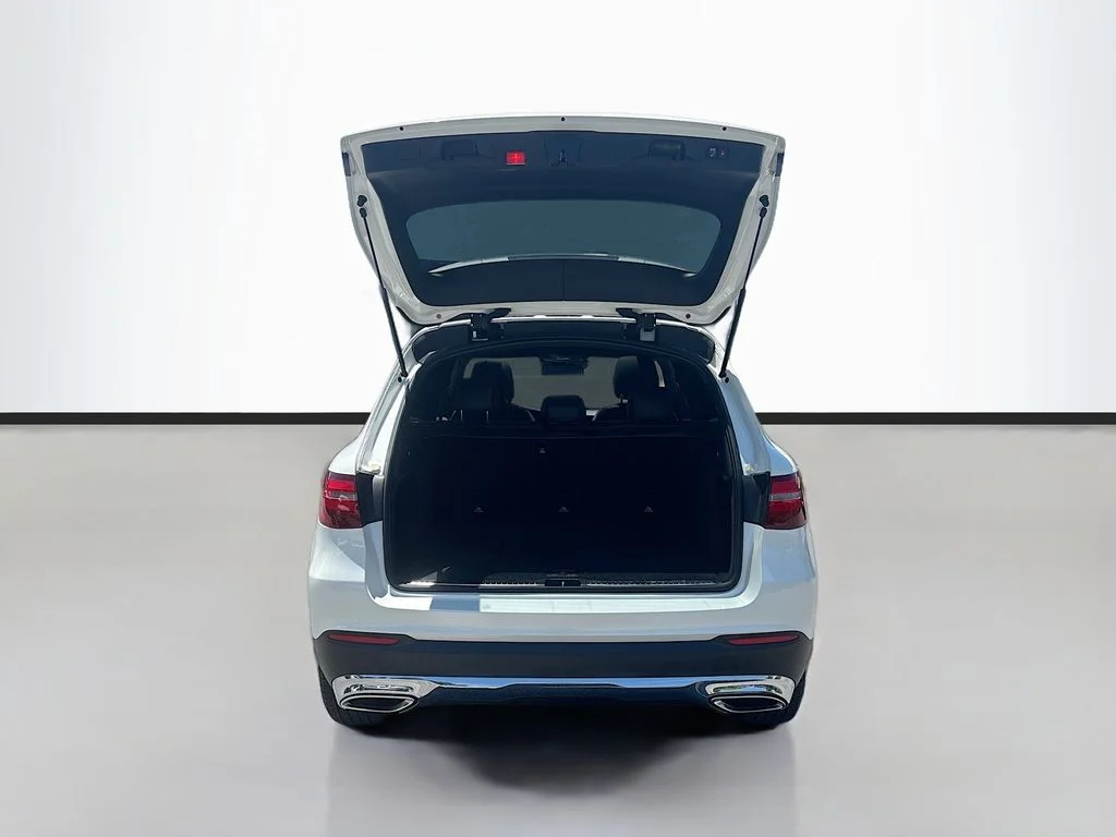 Used 2018 White Mercedes-Benz GLC 300 image 9