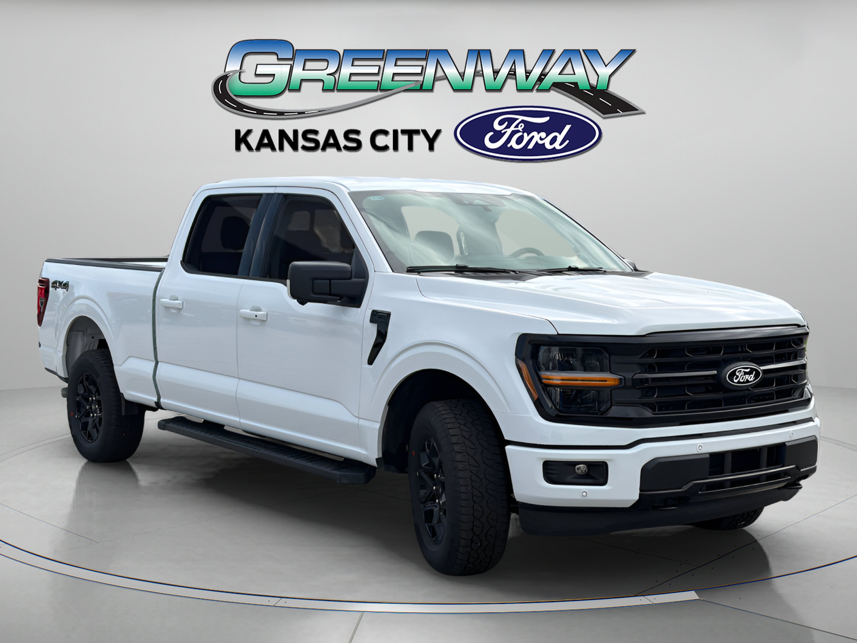New 2026 Oxford White Ford XLT image 1
