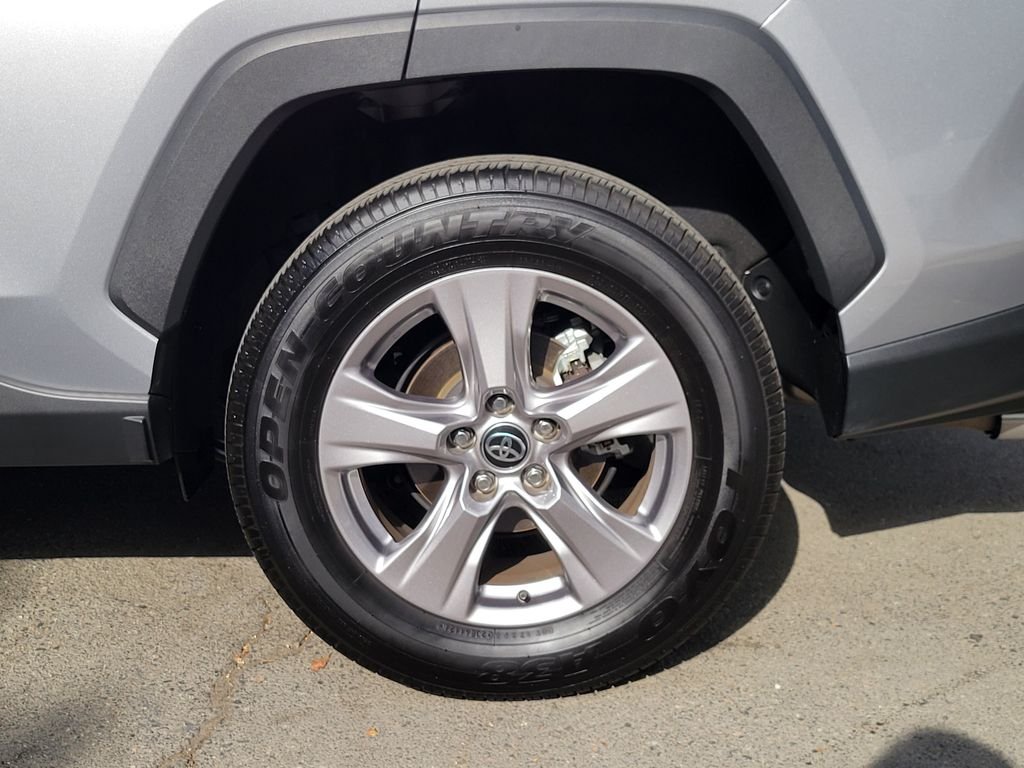 Used 2025 Silver Toyota XLE image 5