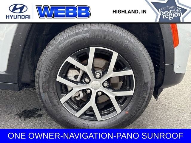 Used 2025 Silver Jeep Limited image 34