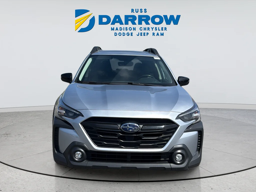 Used 2025 Silver Subaru Onyx Edition image 8