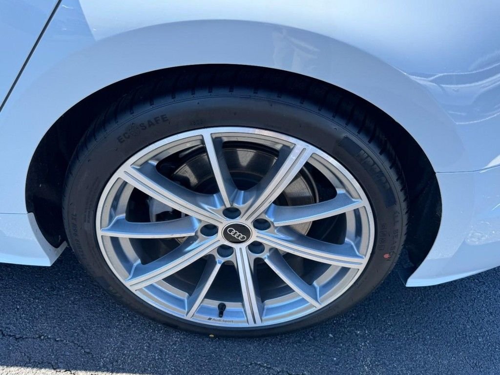 Used 2025  Audi 45 S line Premium image 7
