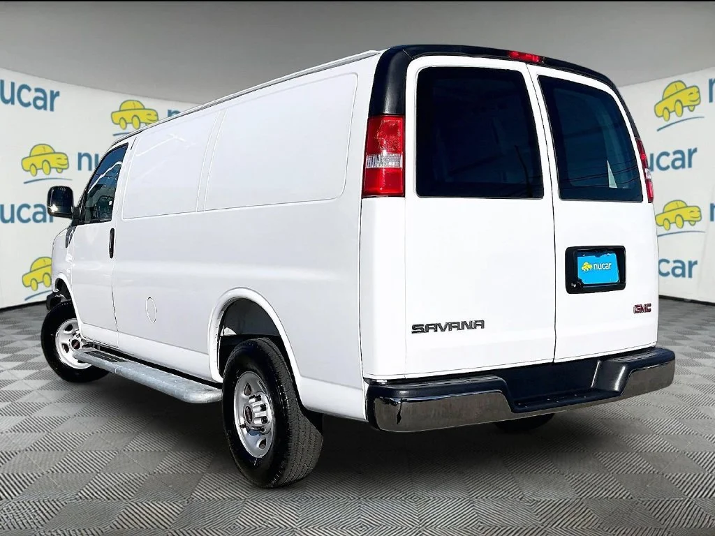 Used 2025 White GMC Work Van image 4