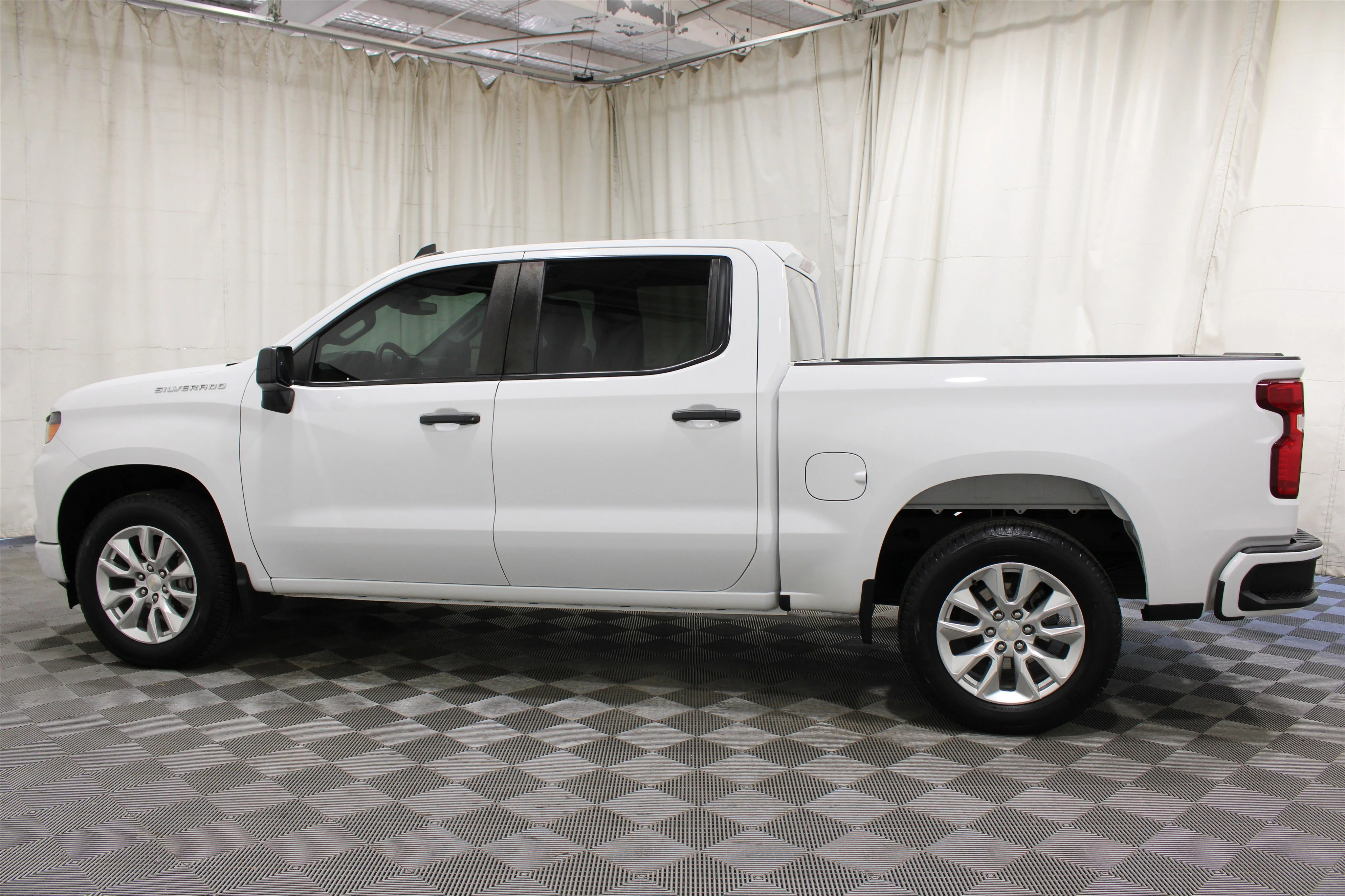 Used 2024 Summit White Chevrolet Custom image 30