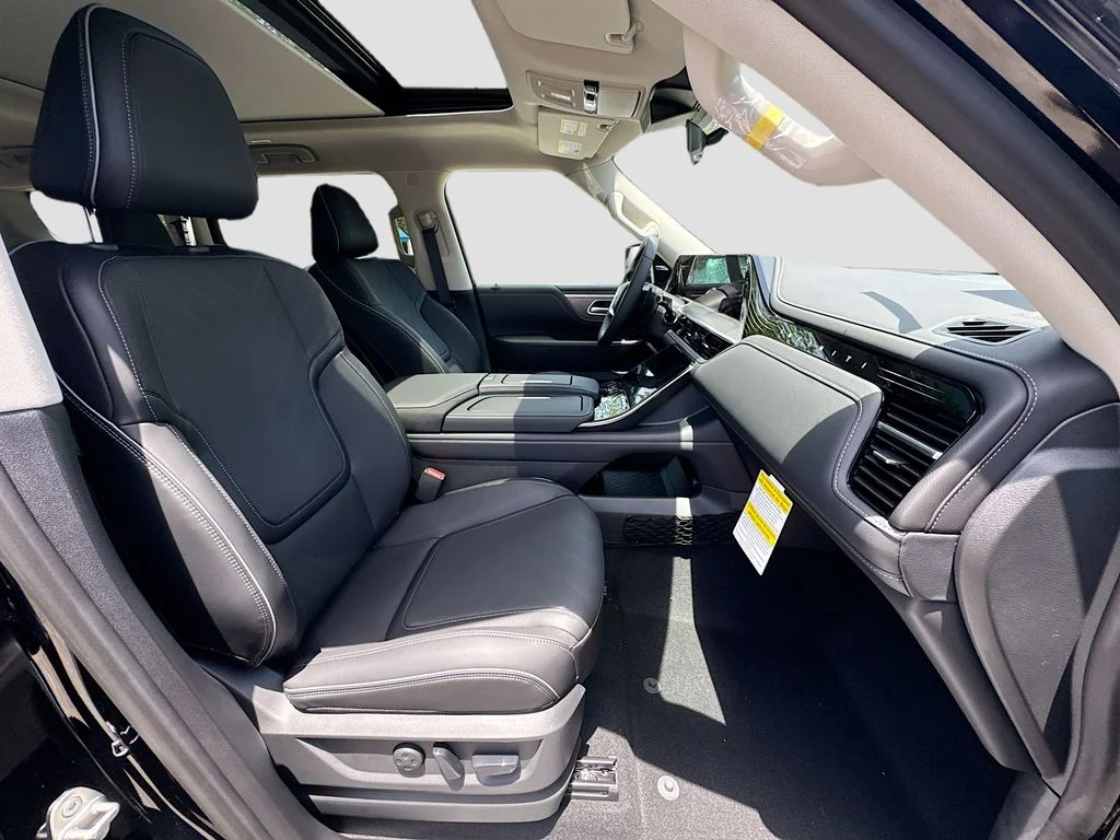 New 2027 BLACK OBSIDIAN INFINITI Luxe 2WD image 31