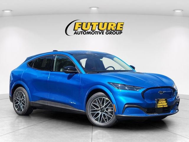 2025 Ford Mustang-Mach-e Premium's photo