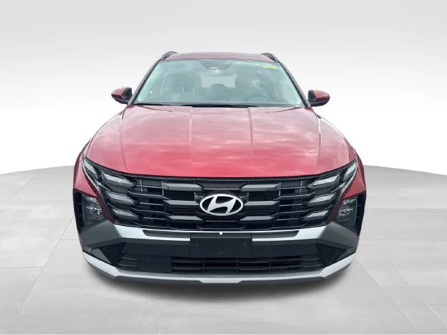 Used 2025  Hyundai SEL image 9