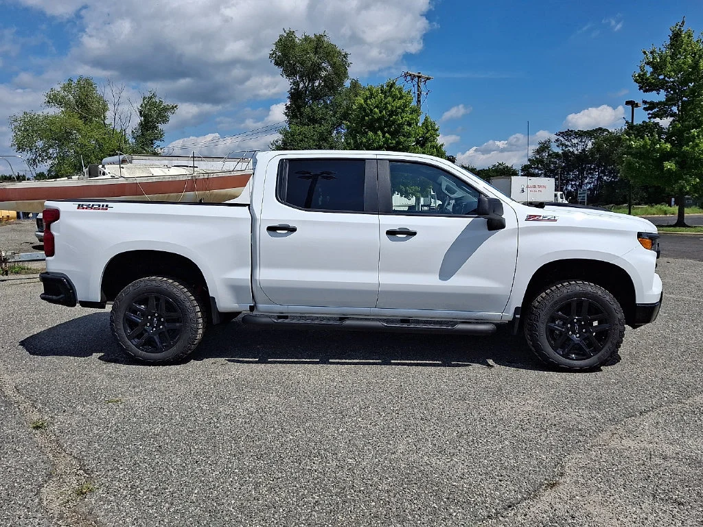 New 2026 Summit White Chevrolet Custom Trail Boss image 9