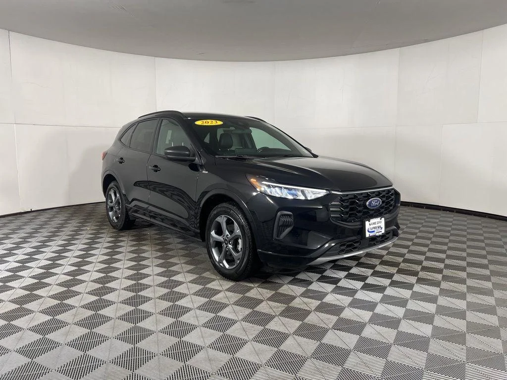 Used 2023 Black Metallic Ford ST-Line image 10