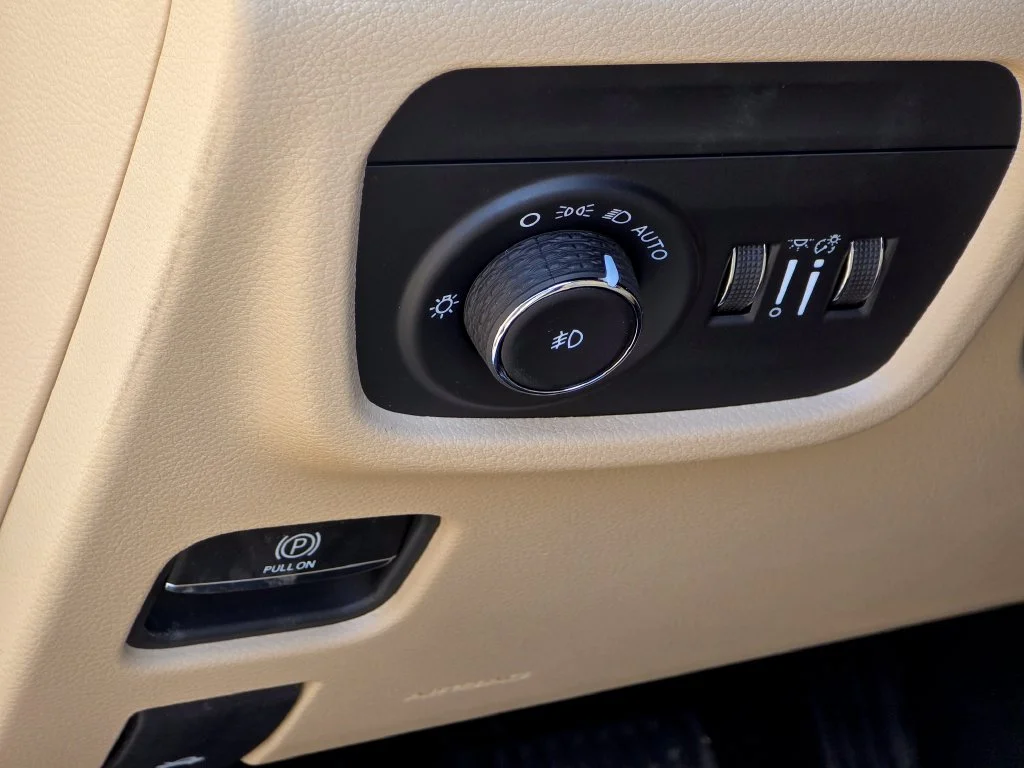 New 2026 White Jeep Limited image 29