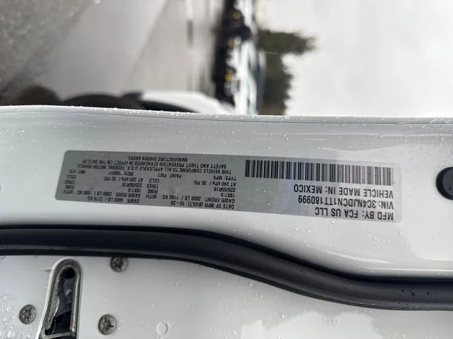 New 2026 Bright White Clear-Coat Exterior Paint Jeep Limited image 16
