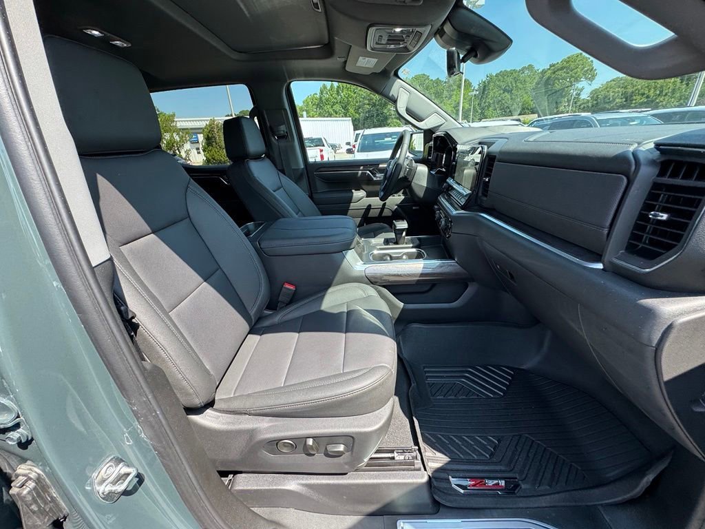 2026 Chevrolet Silverado 1500 LTZ - Photo 15