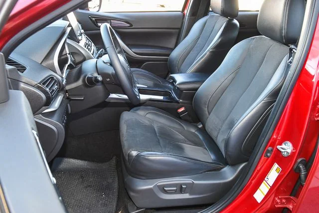Used 2024 Black Mitsubishi SE image 17