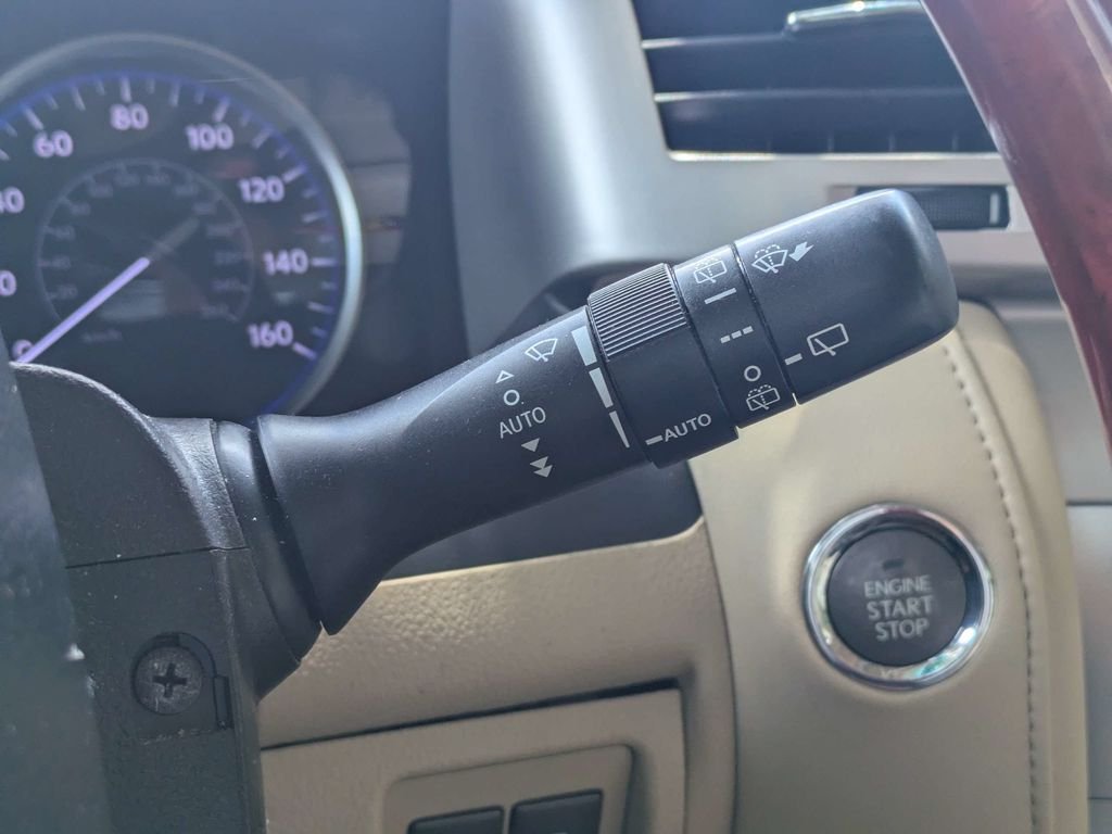 Used 2009 Black Lexus 570 image 29