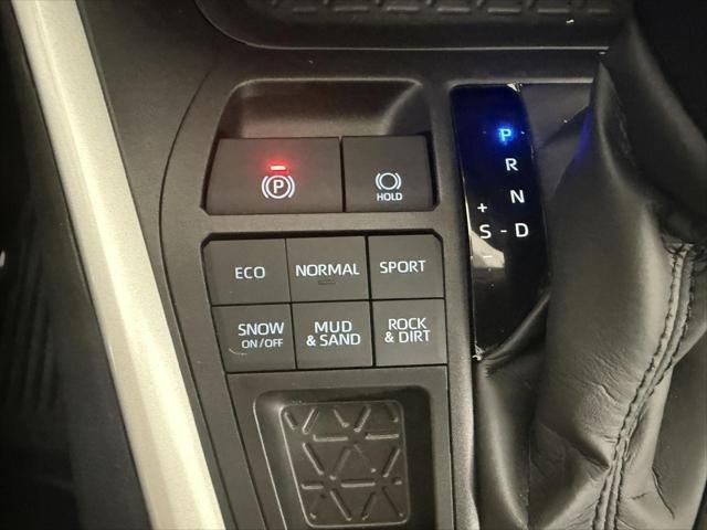 Certified Used 2025 MAGNETIC GRAY MET. Toyota  image 21