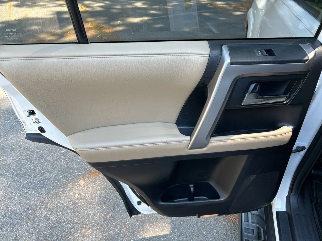 Used 2018 White Toyota SR5 Premium image 25