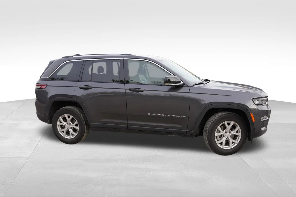 Certified Used 2023 Gray Jeep Limited image 2