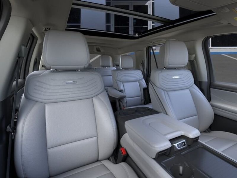 New 2026 Glacier Gray Metallic Tri-Coat Ford Platinum® image 12