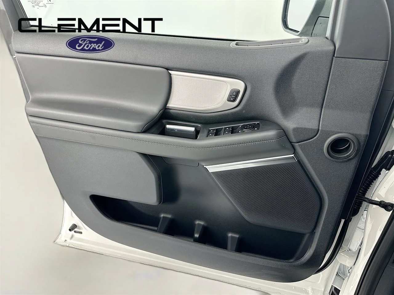 New 2026 Star White Metallic Tri-Coat Ford MAX Active image 24