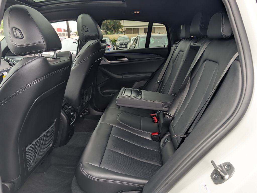 2022 BMW X4 30i - Photo 17
