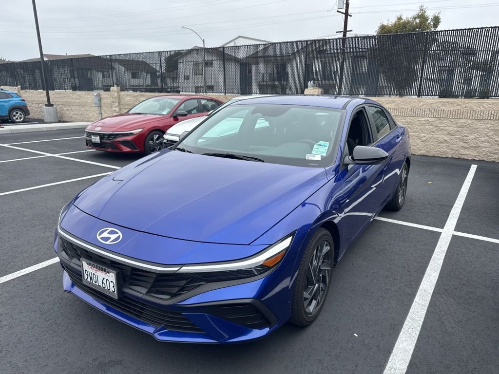 2025 Hyundai Elantra 1.6 HEV Blue's photo