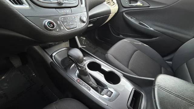 Used 2025 Night Shade Metallic Chevrolet 1LT image 14