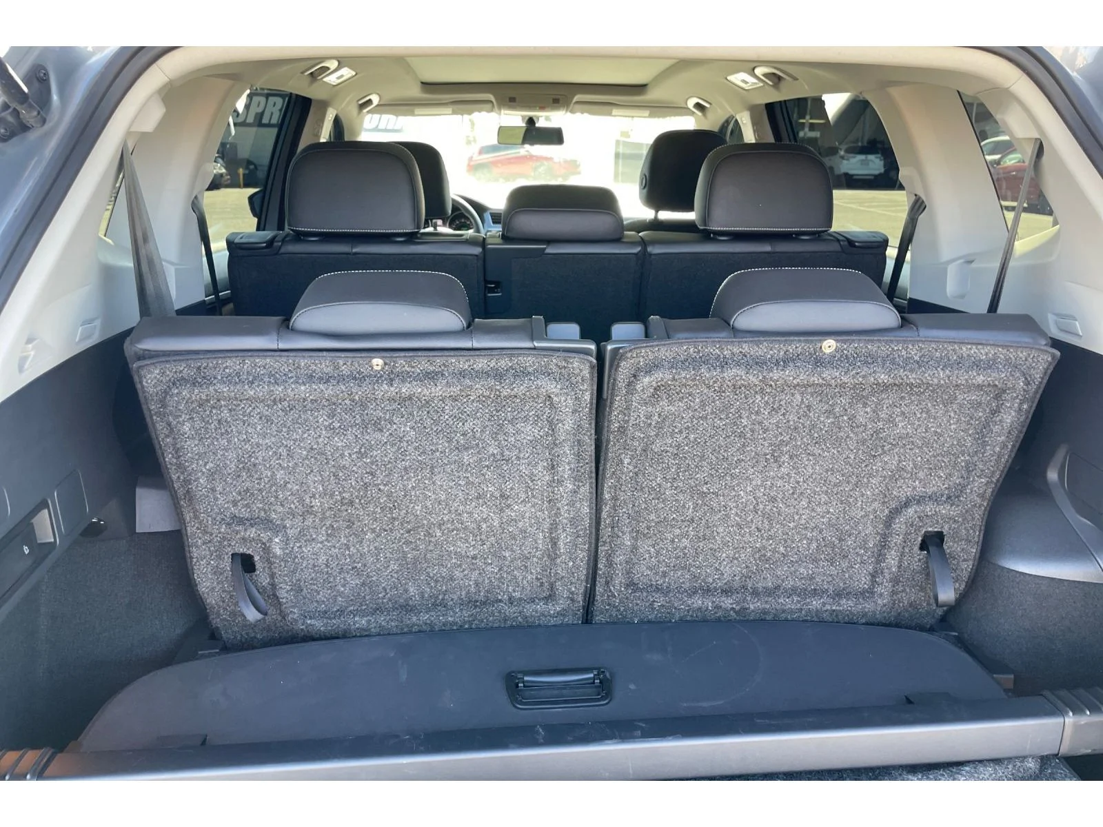 Used 2021 Pyrite Silver Metallic Volkswagen SE image 16