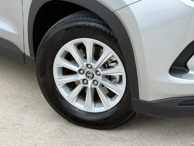 Certified Used 2026 CELESTIAL SILVER Toyota XLE image 5