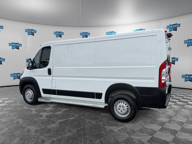 Used 2025 White Ram Base image 3