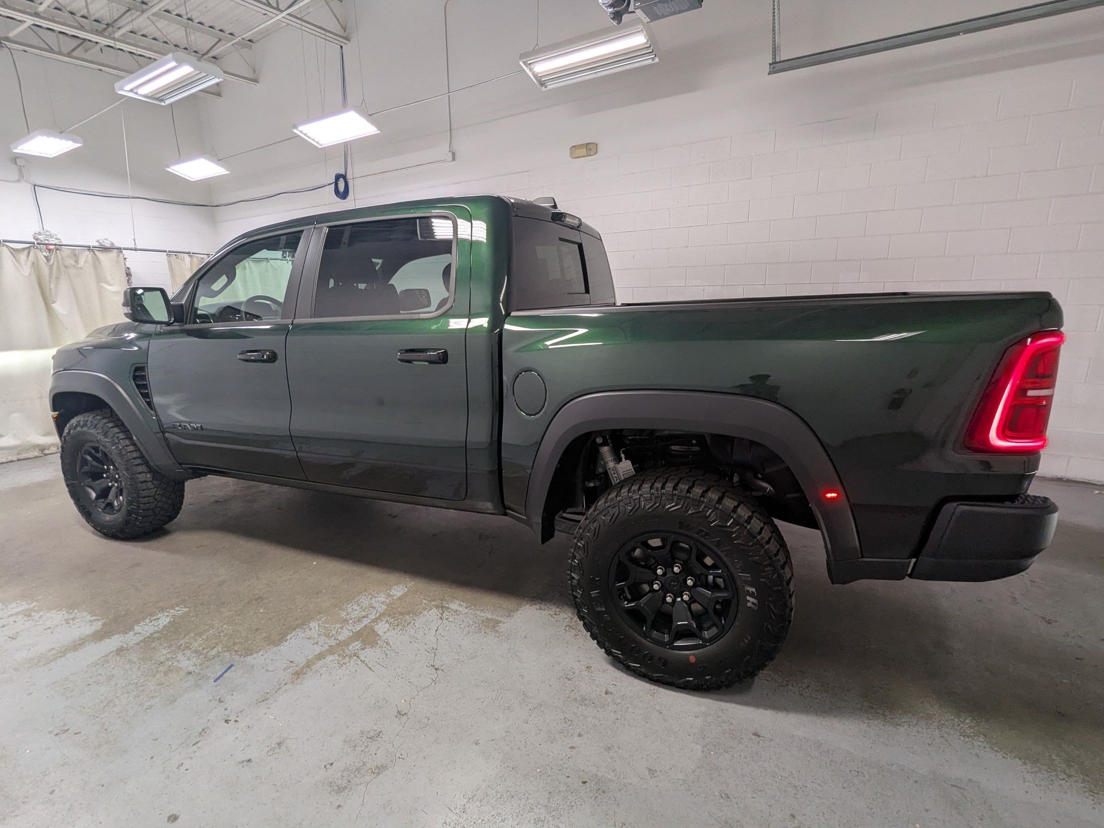 New 2026 Serrano-Green Metallic Exterior Paint RAM RHO image 8