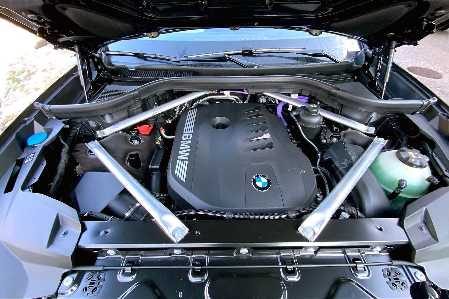 Used 2026 Black Sapphire Metallic BMW xDrive40i image 16