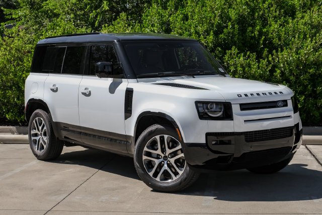 New 2026 Fuji White Land Rover X-Dynamic SE image 8