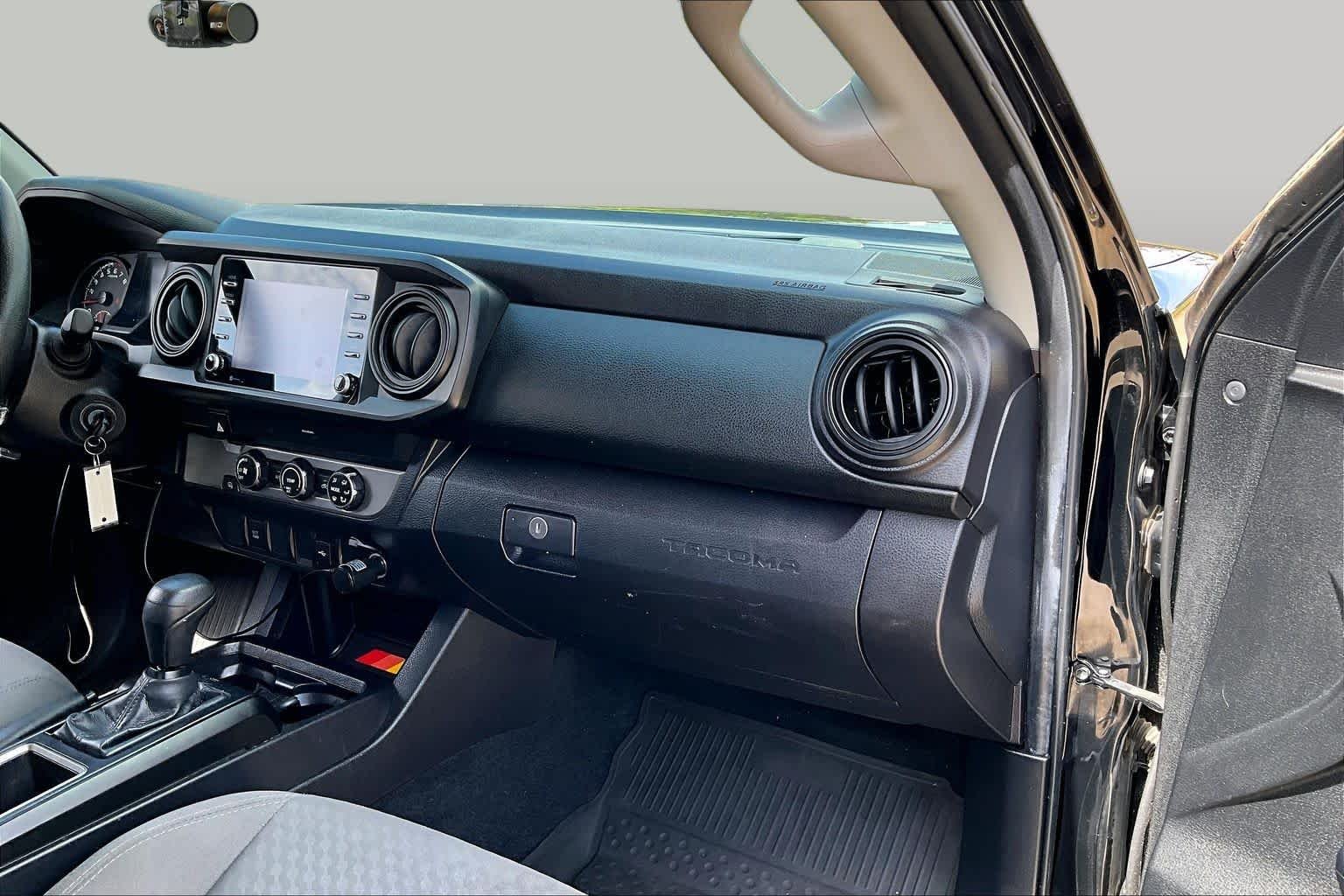 Used 2022 Midnight Black Metallic Toyota SR image 17