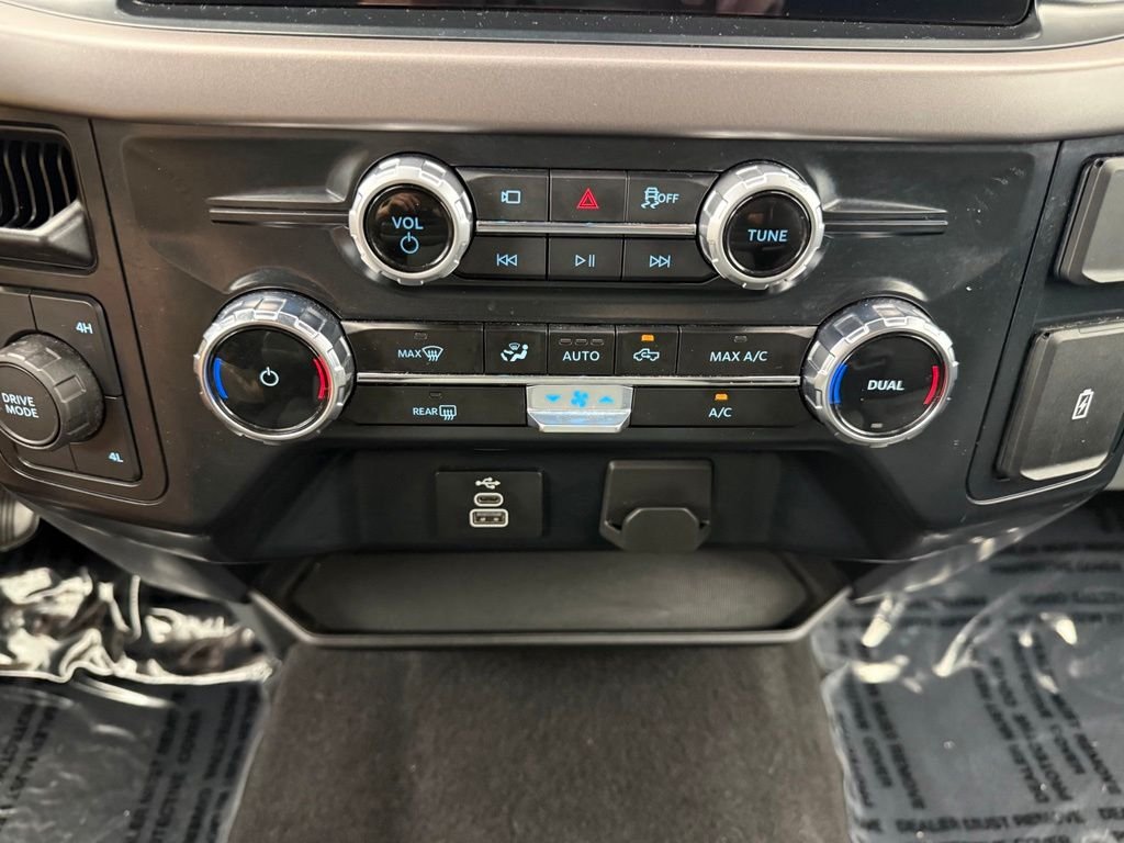 Used 2025 Black Ford XLT image 53