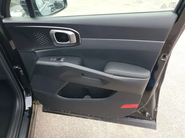 2025 Kia Sorento EX Hybrid - Photo 37