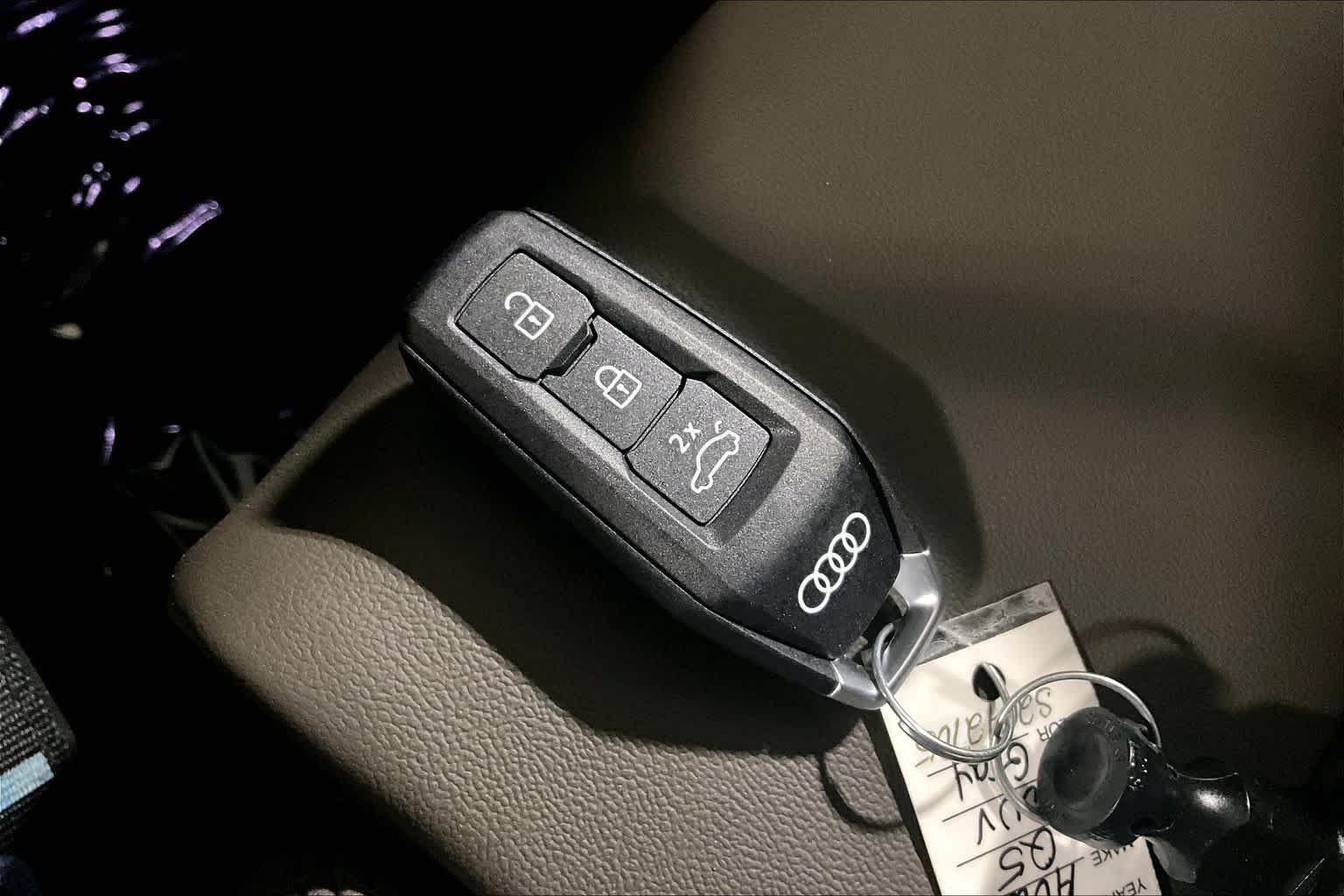 Used 2025 Tambora Gray Metallic Audi Premium Plus image 15