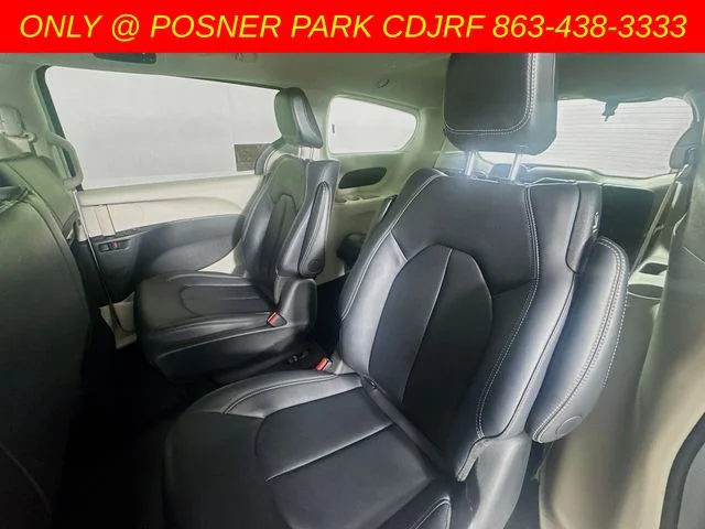 Used 2024 White Chrysler Select image 23