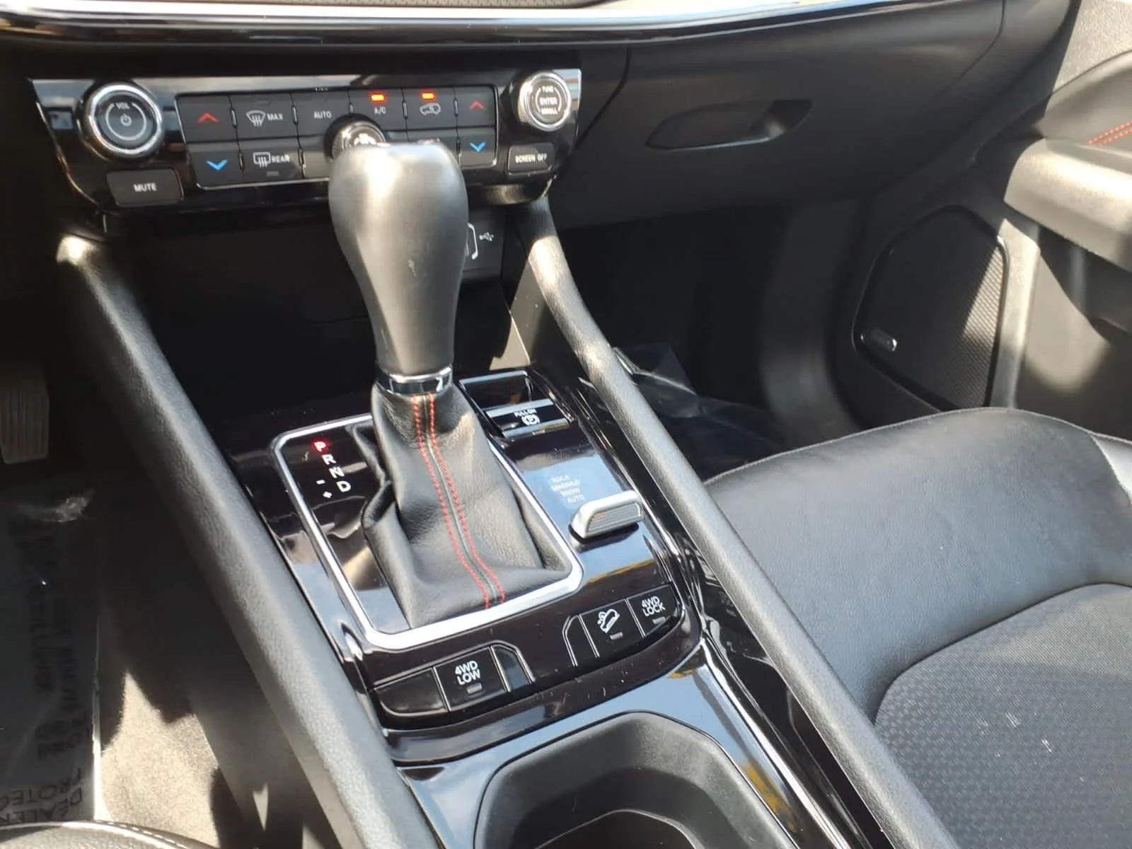 Certified Used 2022 Sting-Gray Clearcoat Jeep Trailhawk image 24