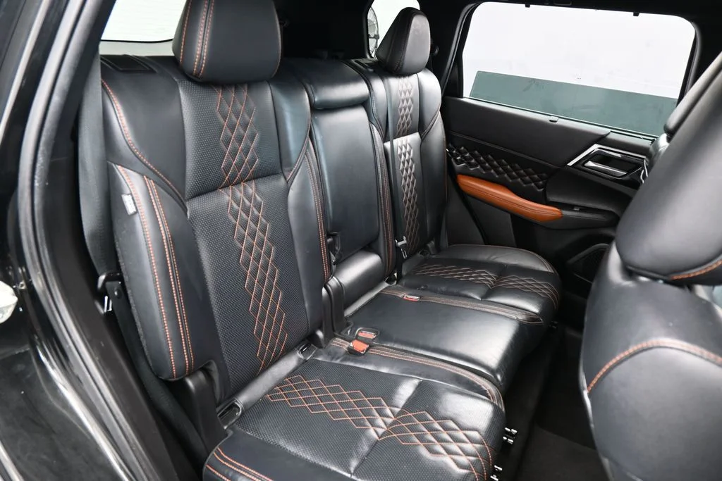 Used 2022 Black Mitsubishi SEL image 53