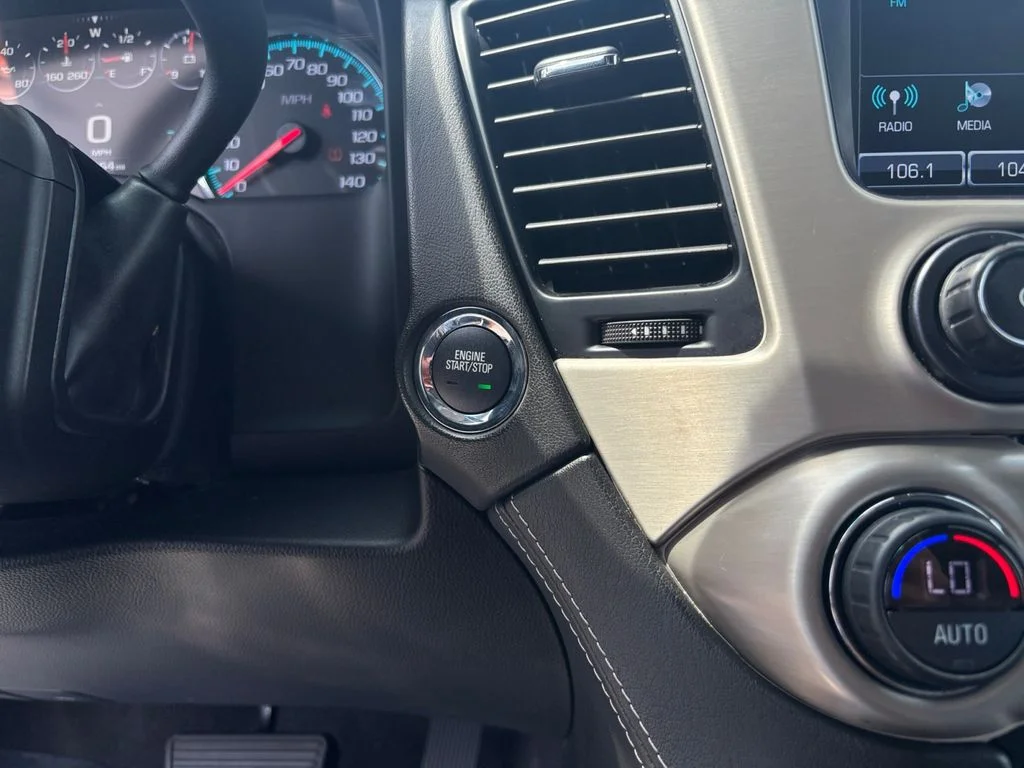 Used 2020 White GMC Denali image 28