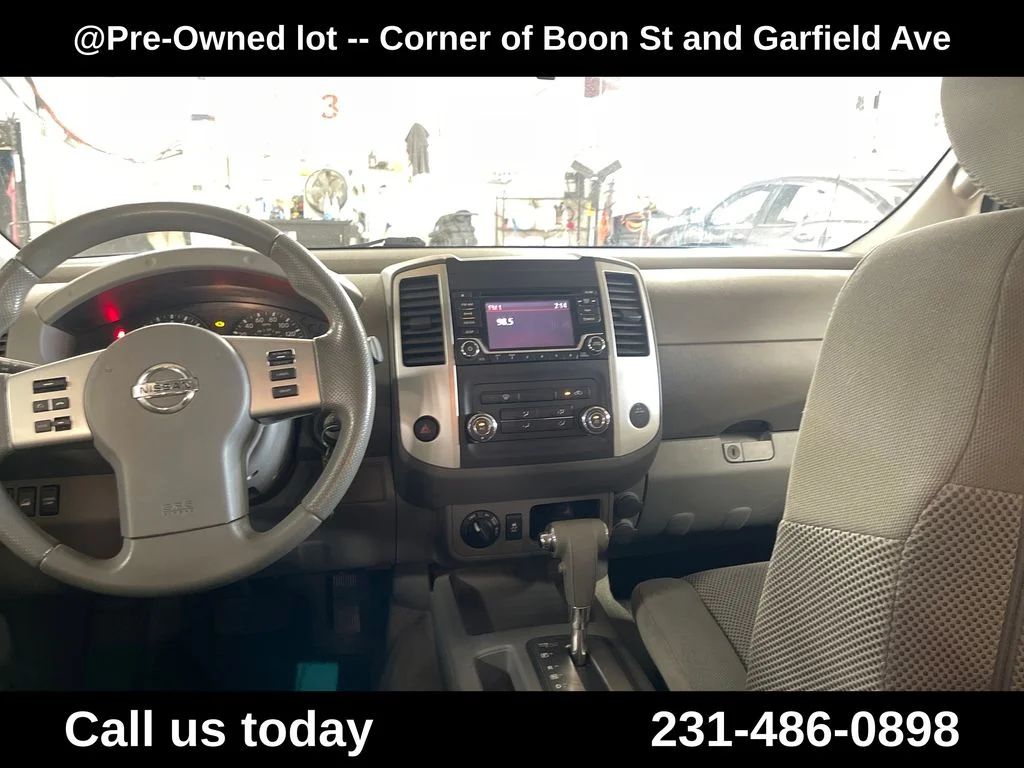 Used 2016 Brown Nissan SV image 18