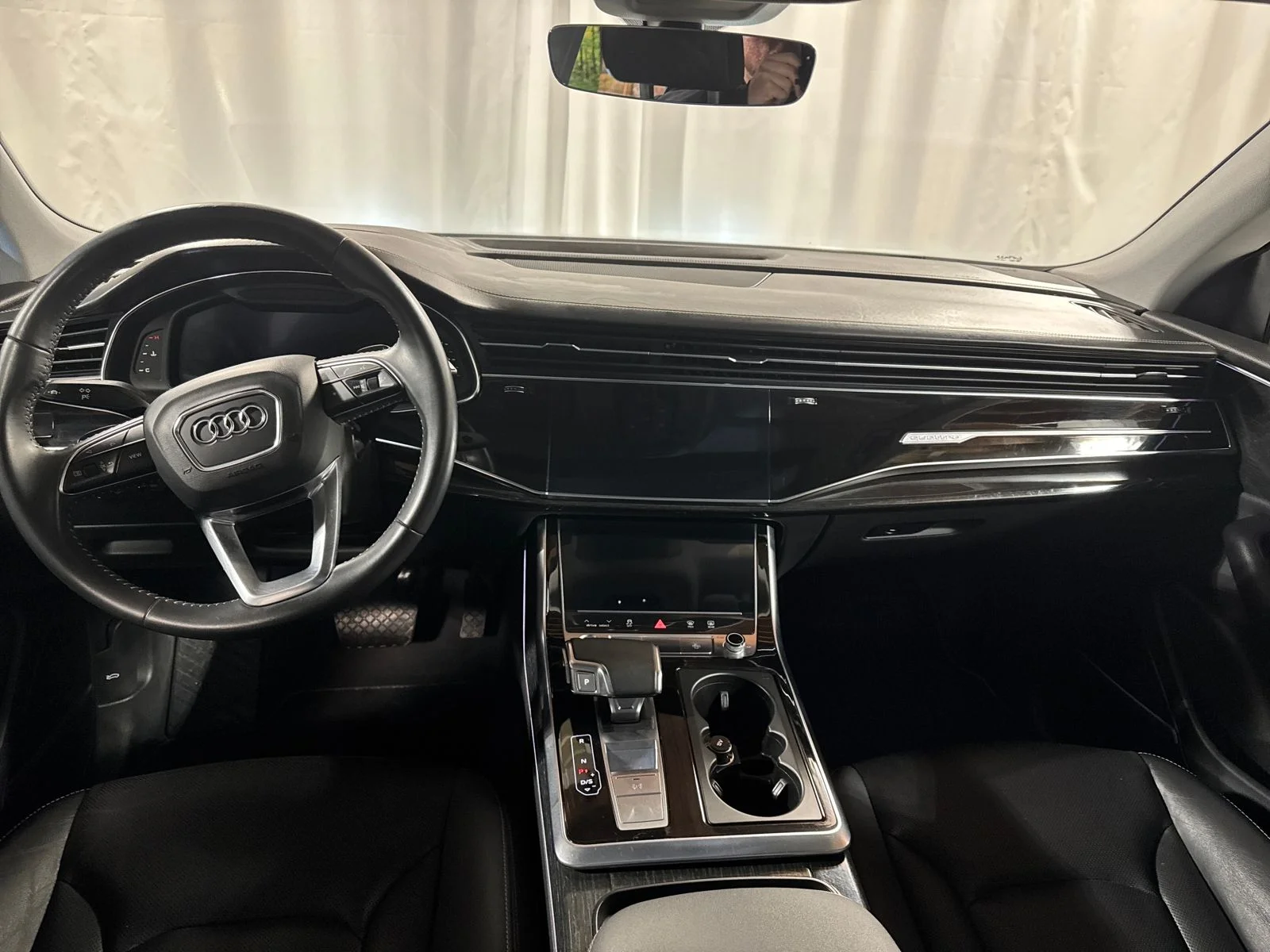 Used 2020 Gray Audi 55 Prestige quattro image 4