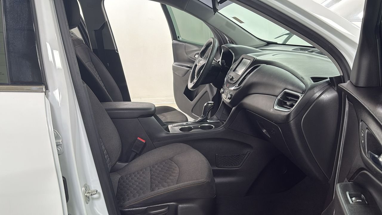 Used 2018 White Chevrolet LT image 18