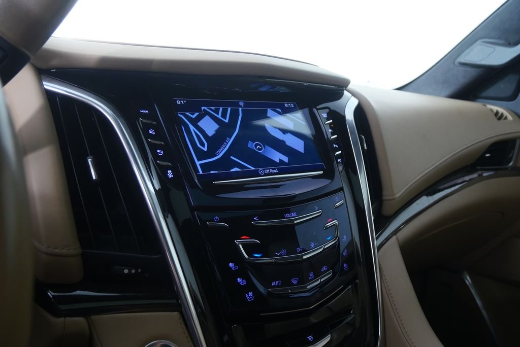 Used 2020 Crystal White Cadillac Platinum Edition image 22