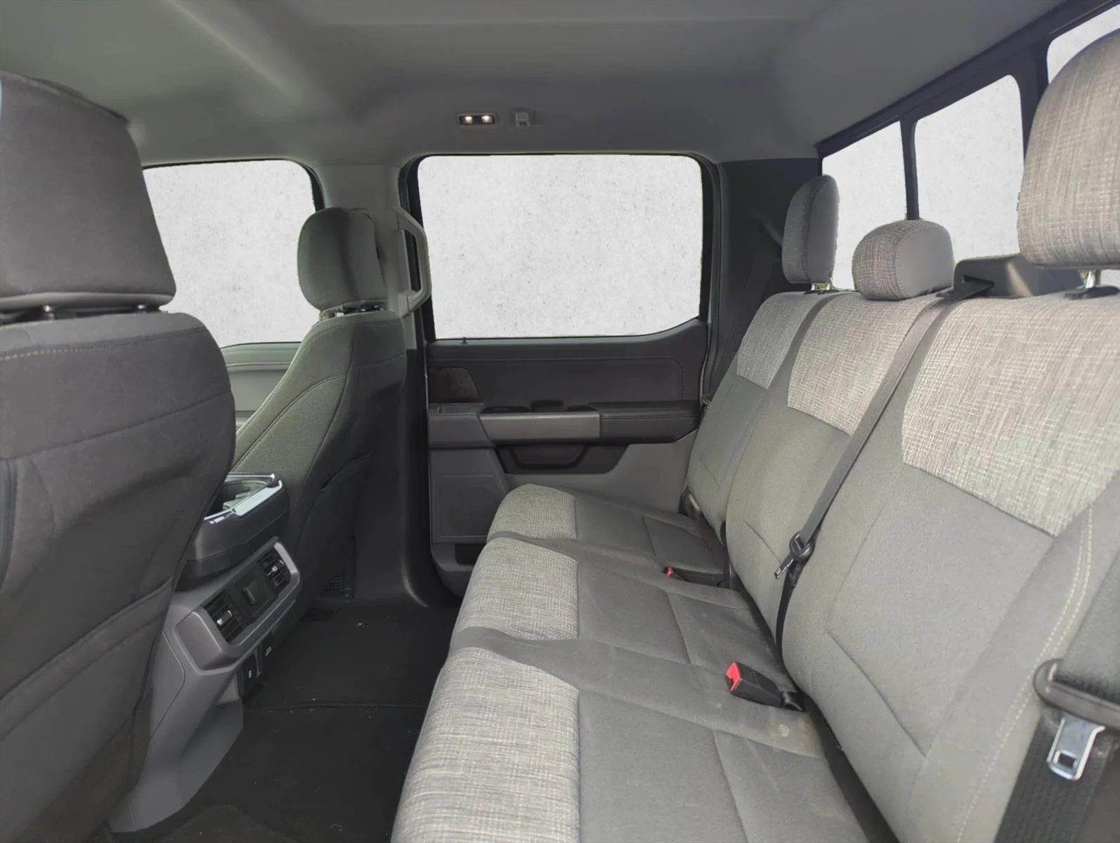 Used 2023 Avalanche Ford XLT image 17
