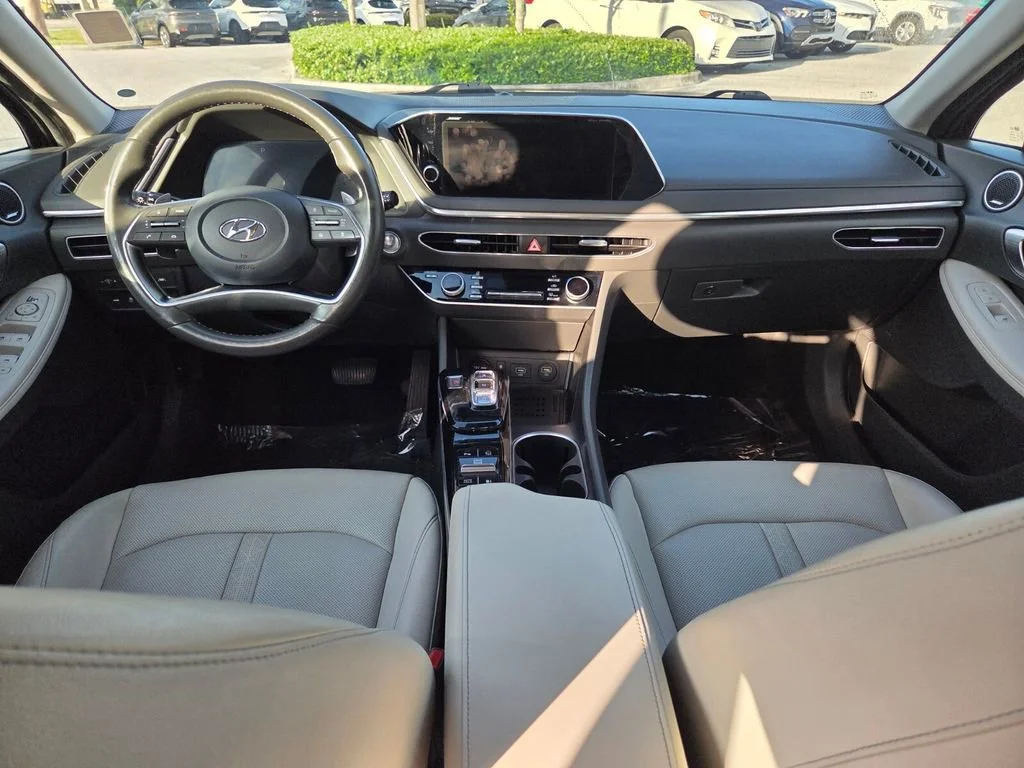 Used 2022 Portofino Gray Hyundai Limited image 26