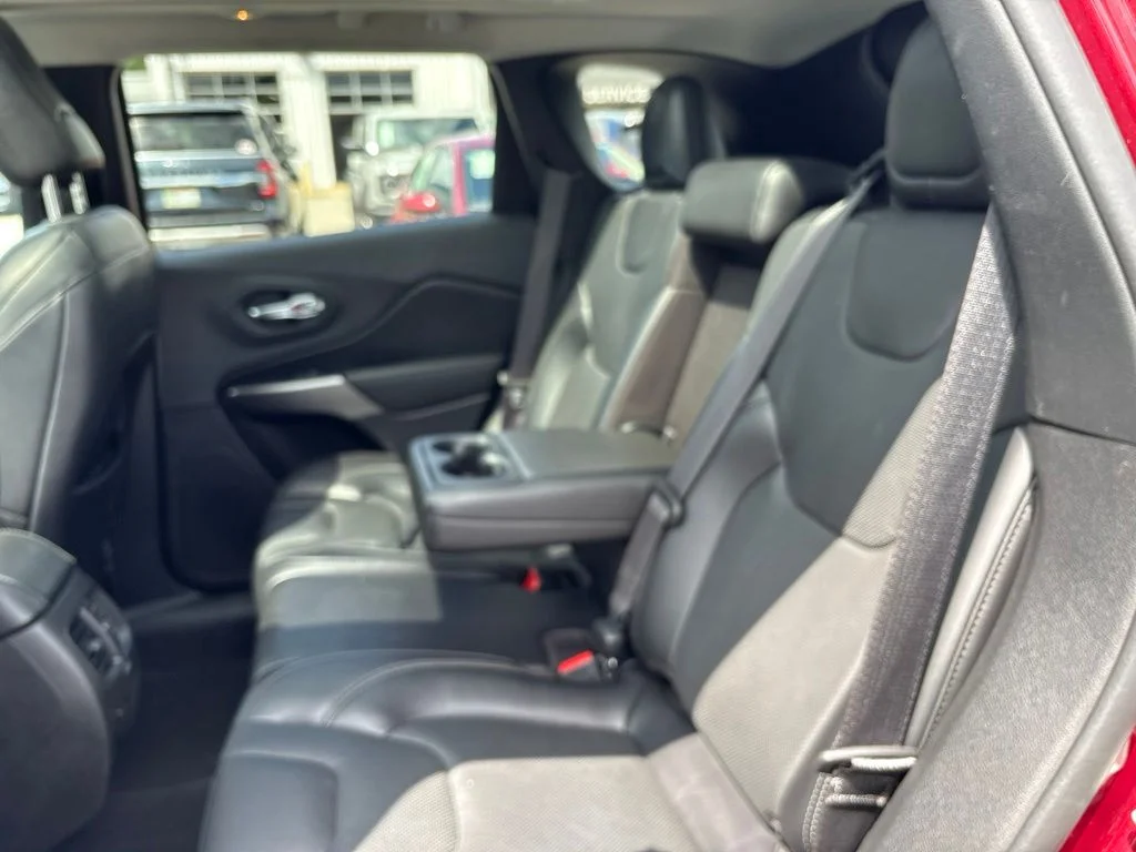 Used 2021 Red Jeep Limited image 26