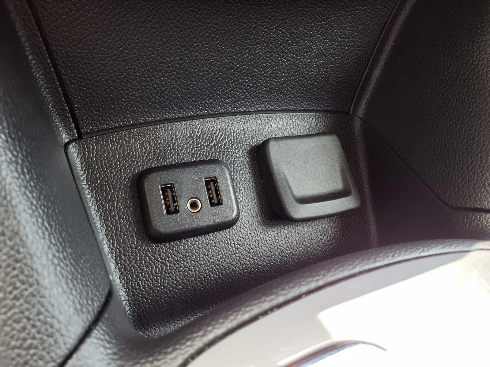 Used 2019 Silver Chevrolet LT image 23