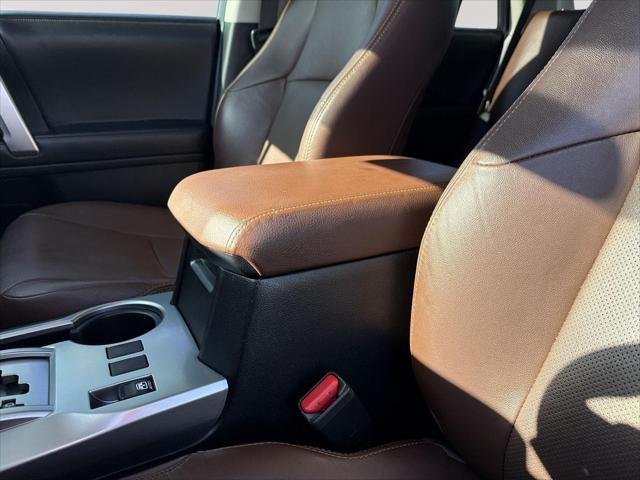 Certified Used 2021 MAGNETIC GRAY MET. Toyota  image 25